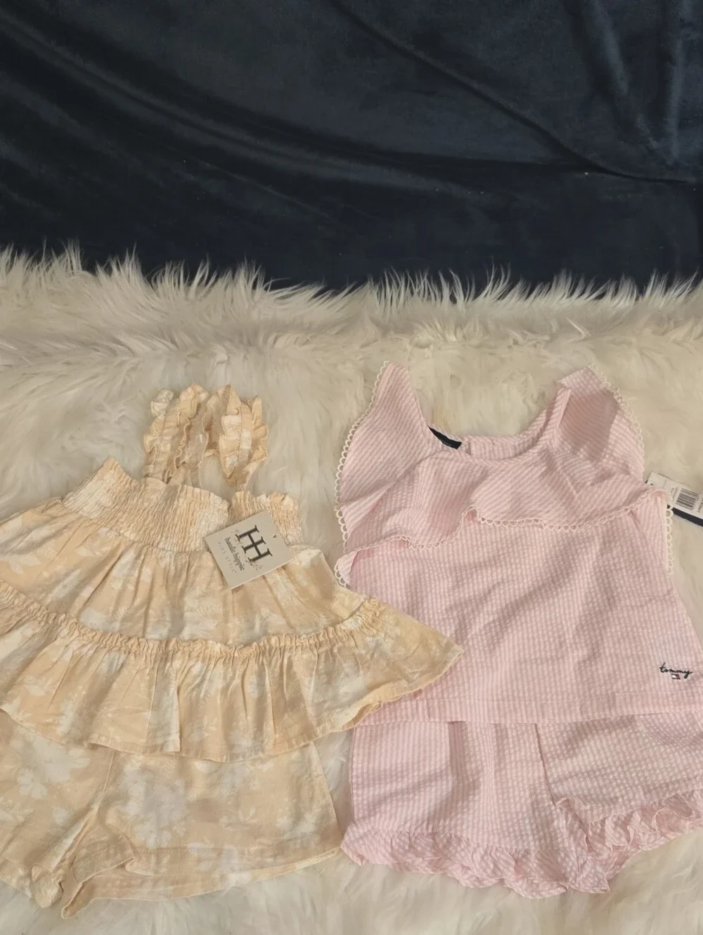 Girls 2 Piece Ruffle Top W Shorts Bundle